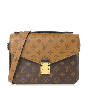 Louis Vuitton Pochette Metis Reverse